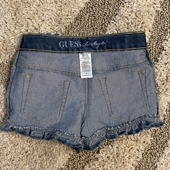 Guess Los Angeles 2 pc set Top with Belted Shorts Sz 5 in Girls Adorable! - Picture 8 of 11